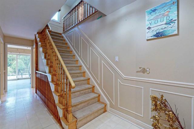 26 Hemingway Cres, House detached with 4 bedrooms, 3 bathrooms and 2 parking in Markham ON | Image 9