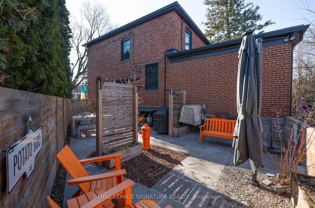 2 Richlea Circ, House detached with 3 bedrooms, 2 bathrooms and 4.5 parking in Toronto ON | Image 22