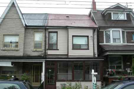 665 Crawford St, House semidetached with 4 bedrooms, 3 bathrooms and 1 parking in Toronto ON | Image 1