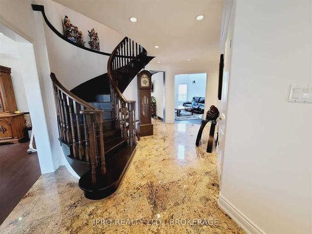 274 Falstaff Ave, House detached with 4 bedrooms, 4 bathrooms and 6 parking in Toronto ON | Image 36