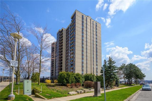 1104 - 301 Frances Avenue S, Condo with 3 bedrooms, 1 bathrooms and null parking in Hamilton ON | Image 6