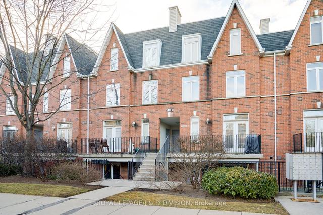 902 - 9 Shank St, Townhouse with 3 bedrooms, 1 bathrooms and 1 parking in Toronto ON | Image 1