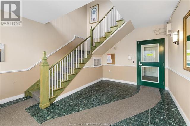 2 - 33 Macaleese, Condo with 2 bedrooms, 1 bathrooms and null parking in Moncton NB | Image 3