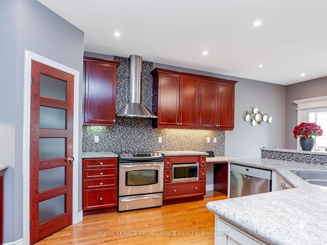 841 Roshan Dr, House detached with 3 bedrooms, 3 bathrooms and 6 parking in Kingston ON | Image 5