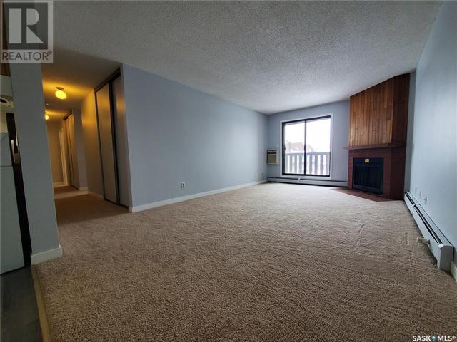 305 - 1140 9th Avenue Ne, Condo with 3 bedrooms, 1 bathrooms and null parking in Swift Current SK | Image 8