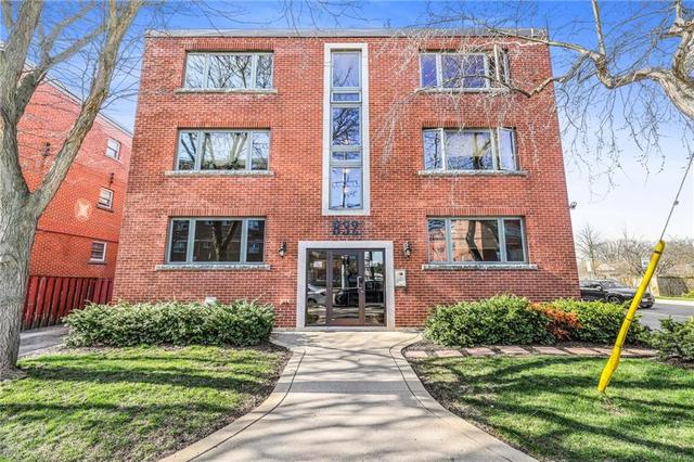 21 - 832 Concession Street, Condo with 2 bedrooms, 1 bathrooms and 1 parking in Hamilton ON | Image 2
