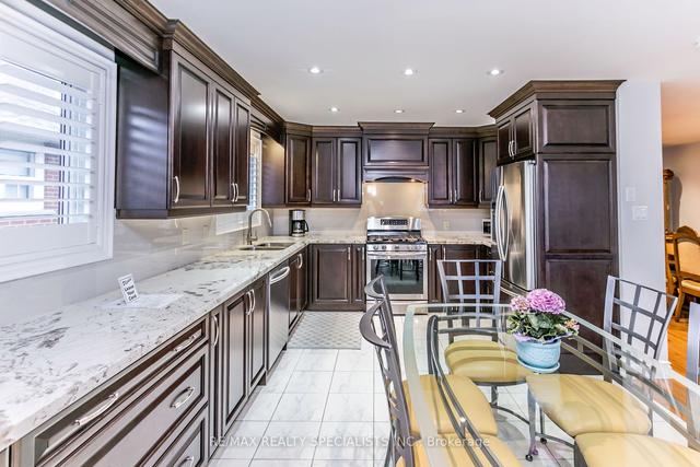 4190 Bishopstoke Lane, House semidetached with 3 bedrooms, 2 bathrooms and 4 parking in Mississauga ON | Image 38