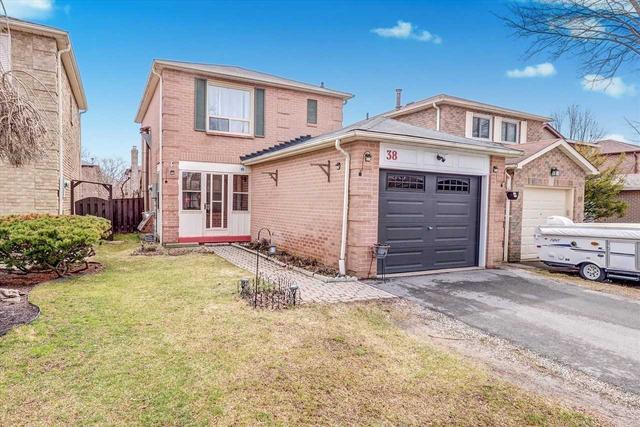 38 Fisher Cres, House detached with 3 bedrooms, 3 bathrooms and 4 parking in Ajax ON | Image 32
