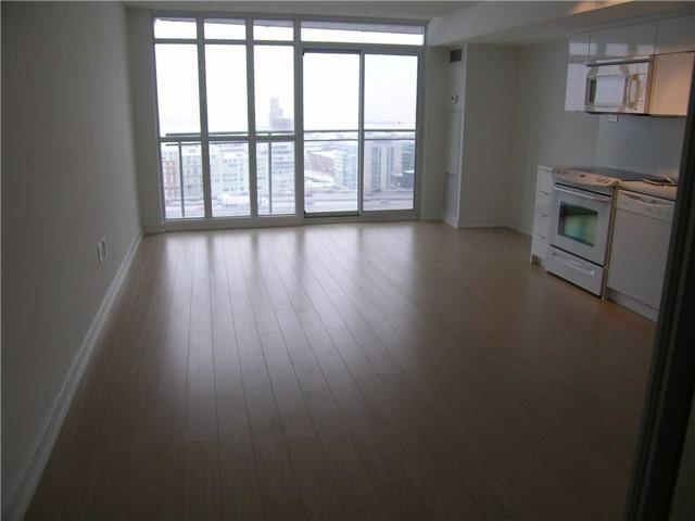 2007 - 21 Iceboat Terr, Condo with 1 bedrooms, 1 bathrooms and 1 parking in Toronto ON | Image 8