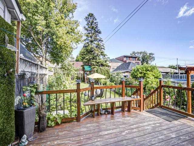 309 Gilbert Ave, House semidetached with 2 bedrooms, 3 bathrooms and 4 parking in Toronto ON | Image 14