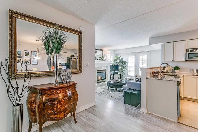 314 - 1440 Bishops Gate, Condo with 3 bedrooms, 2 bathrooms and 1 parking in Oakville ON | Image 7