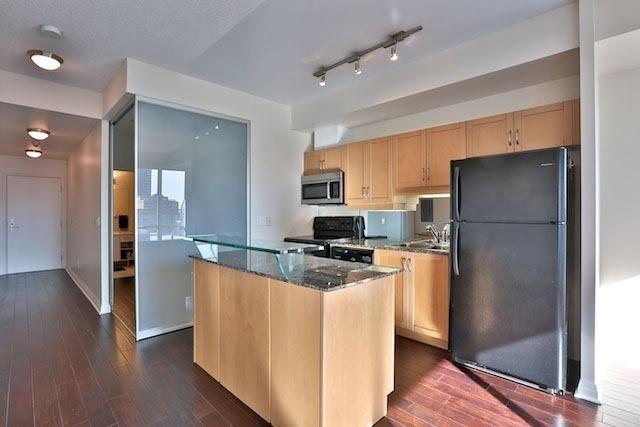 1002 - 220 Victoria St, Condo with 1 bedrooms, 2 bathrooms and 1 parking in Toronto ON | Image 7