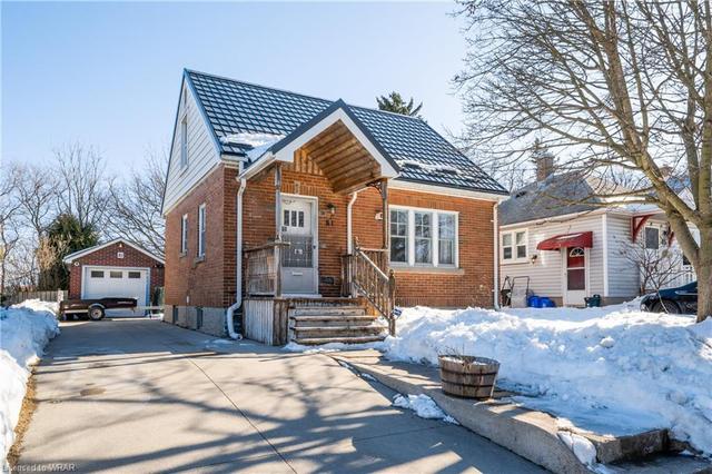 81 Stirling Avenue S, House detached with 3 bedrooms, 1 bathrooms and null parking in Kitchener ON | Image 34