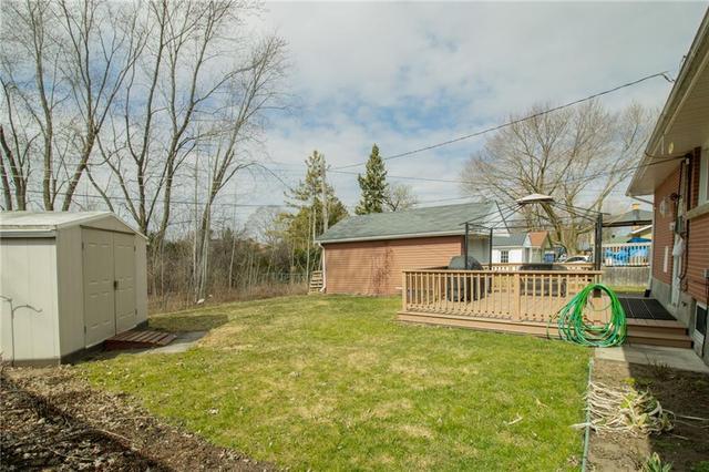 32 Sevenoaks Avenue, House detached with 3 bedrooms, 2 bathrooms and 4 parking in Brockville ON | Image 9