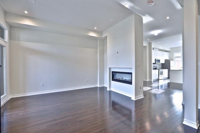 218 Golden Tr, House attached with 3 bedrooms, 3 bathrooms and 2 parking in Vaughan ON | Image 19