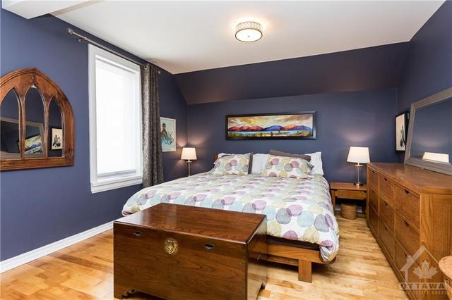 18 Central Avenue, House detached with 3 bedrooms, 2 bathrooms and 1 parking in Ottawa ON | Image 20