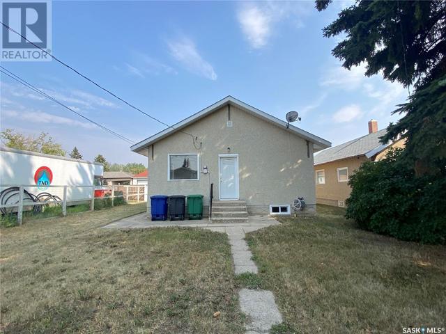 411 Main Street, House detached with 2 bedrooms, 1 bathrooms and null parking in Biggar SK | Image 22