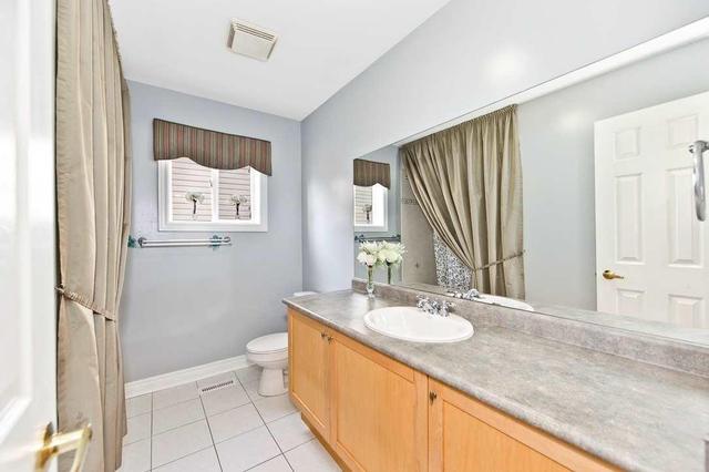 71 Howling Cres, House detached with 3 bedrooms, 3 bathrooms and 1 parking in Ajax ON | Image 16