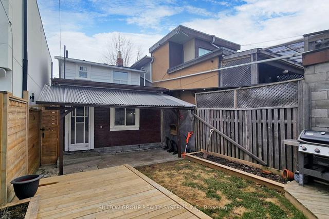 6 Corby Ave, House detached with 2 bedrooms, 2 bathrooms and 3 parking in Toronto ON | Image 11