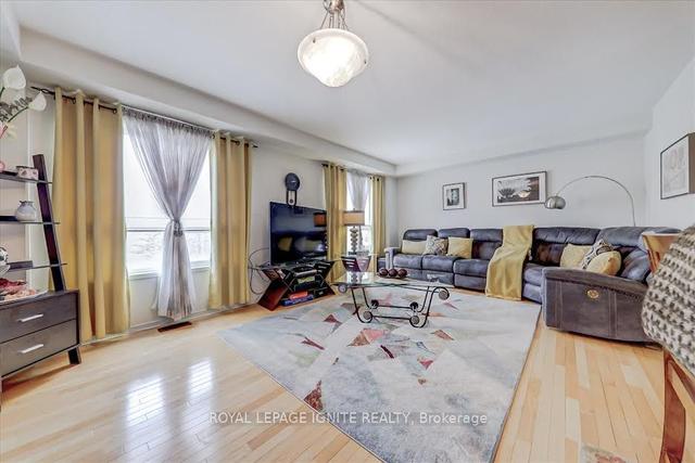 52 Huxtable Lane, House attached with 3 bedrooms, 3 bathrooms and 2 parking in Toronto ON | Image 5