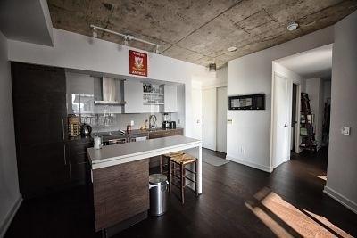 832 - 1030 King St W, Condo with 1 bedrooms, 1 bathrooms and null parking in Toronto ON | Image 2