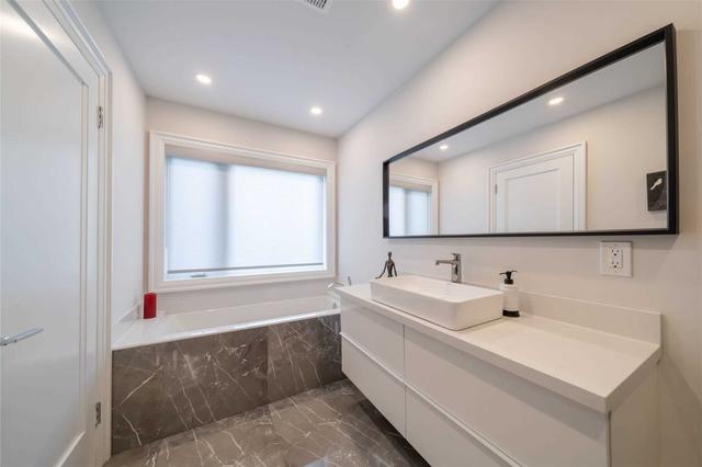 23 Fifth St, House detached with 3 bedrooms, 4 bathrooms and 2 parking in Toronto ON | Image 15