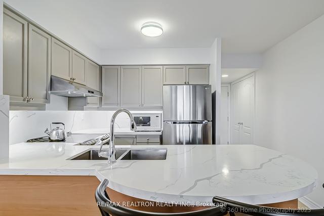 411 - 3 Rean Dr, Condo with 1 bedrooms, 1 bathrooms and 1 parking in Toronto ON | Image 6