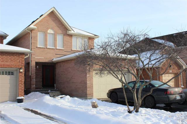 29 Waterford Cres, House detached with 3 bedrooms, 2 bathrooms and 4 parking in Hamilton ON | Image 2