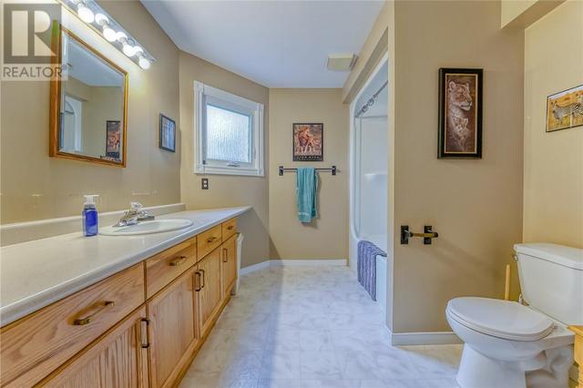 1331 Paquette Street, House detached with 4 bedrooms, 3 bathrooms and null parking in Greater Sudbury ON | Image 23