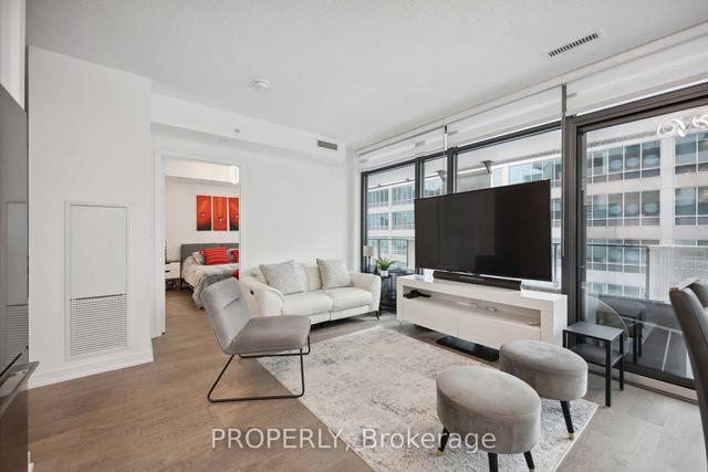 1105 - 25 Richmond St E, Condo with 2 bedrooms, 2 bathrooms and 0 parking in Toronto ON | Image 15