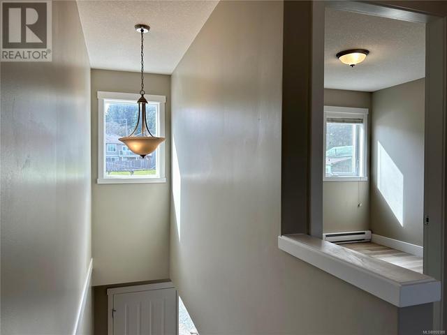406 Alpen Way, House detached with 5 bedrooms, 3 bathrooms and 4 parking in Nanaimo BC | Image 6