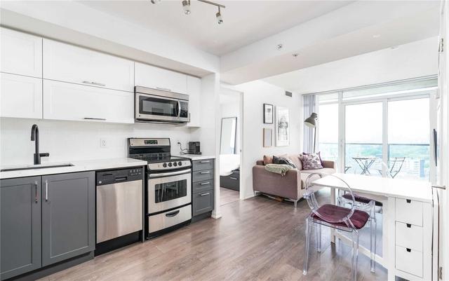 lph10w - 36 Lisgar St, Condo with 2 bedrooms, 2 bathrooms and 1 parking in Toronto ON | Image 1