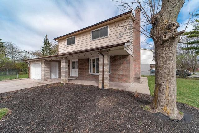 8 Banda Sq, House detached with 4 bedrooms, 3 bathrooms and 3 parking in Toronto ON | Image 12