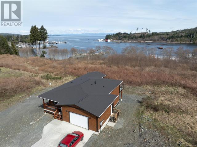 6235 Hunt St, House detached with 4 bedrooms, 3 bathrooms and 4 parking in Port Hardy BC | Image 28