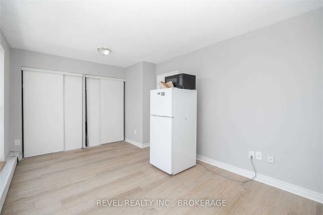 230 - 10 Eddystone Ave, Townhouse with 3 bedrooms, 2 bathrooms and 1 parking in Toronto ON | Image 9