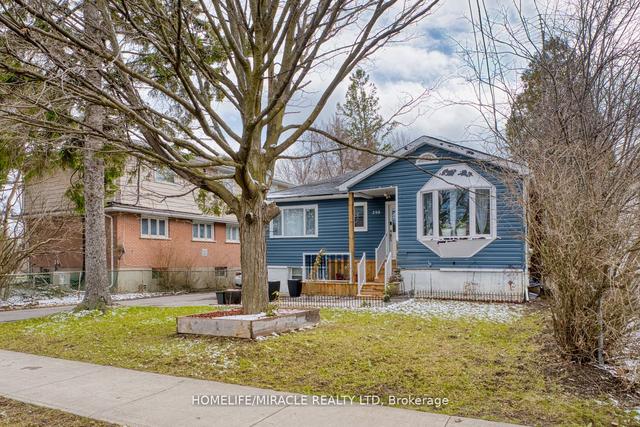298 Elmwood St, House detached with 3 bedrooms, 2 bathrooms and 7 parking in Kingston ON | Image 1