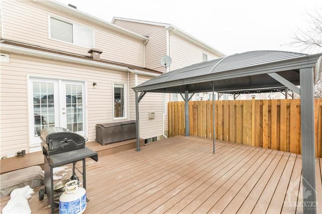 1537 Demeter Street, Townhouse with 3 bedrooms, 2 bathrooms and 3 parking in Ottawa ON | Image 27