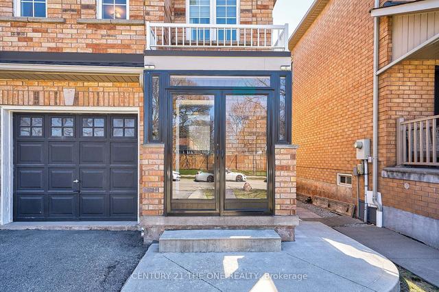 588 Dolly Bird Lane, House semidetached with 3 bedrooms, 4 bathrooms and 5 parking in Mississauga ON | Image 8