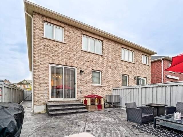 39 Lesabre Cres, House semidetached with 4 bedrooms, 4 bathrooms and 4 parking in Brampton ON | Image 33