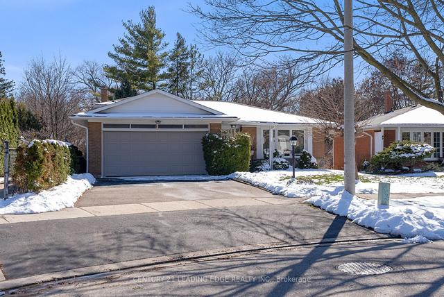 3268 Lonefeather Cres, House detached with 3 bedrooms, 3 bathrooms and 3 parking in Mississauga ON | Image 1