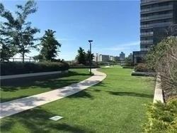 802 - 65 Oneida Cres, Condo with 2 bedrooms, 2 bathrooms and 1 parking in Richmond Hill ON | Image 5