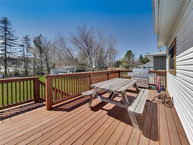 15 Campbell St E, House detached with 6 bedrooms, 3 bathrooms and 6 parking in Northeastern Manitoulin and the Islands ON | Image 17