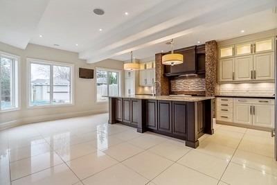 5393 Forest Hill Dr, House detached with 4 bedrooms, 6 bathrooms and 6 parking in Mississauga ON | Image 14