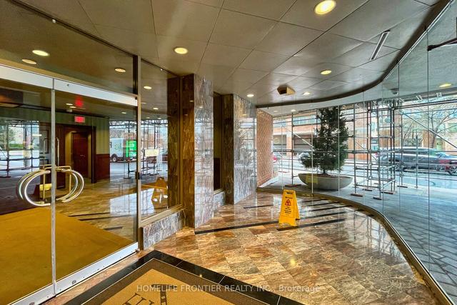 2008 - 1055 Bay St, Condo with 1 bedrooms, 1 bathrooms and 1 parking in Toronto ON | Image 16
