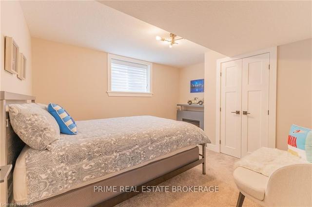 9 Sunrise Lane, Condo with 2 bedrooms, 3 bathrooms and 4 parking in Lambton Shores ON | Image 20