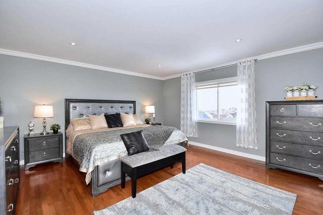 1740 Glenforest Blvd, House detached with 3 bedrooms, 4 bathrooms and 4 parking in Peterborough ON | Image 10