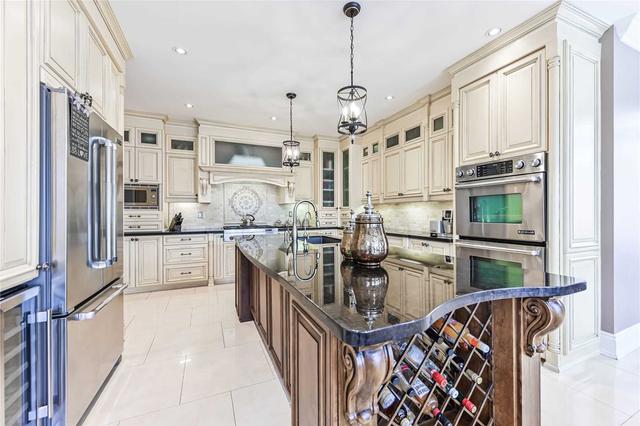 98 Isaiah Dr, House detached with 4 bedrooms, 5 bathrooms and 6 parking in Vaughan ON | Image 5