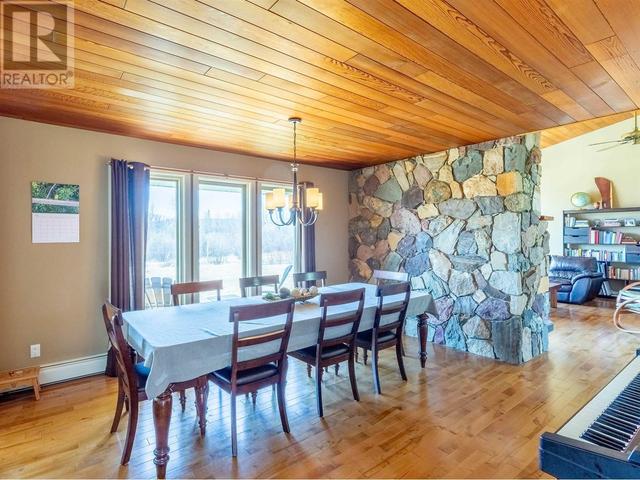 6445 Tyhee Lake Road, House detached with 4 bedrooms, 4 bathrooms and null parking in Bulkley Nechako A BC | Image 12