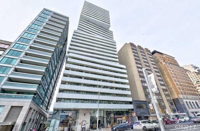 2201 - 200 Bloor St W, Condo with 2 bedrooms, 2 bathrooms and 1 parking in Toronto ON | Card Image