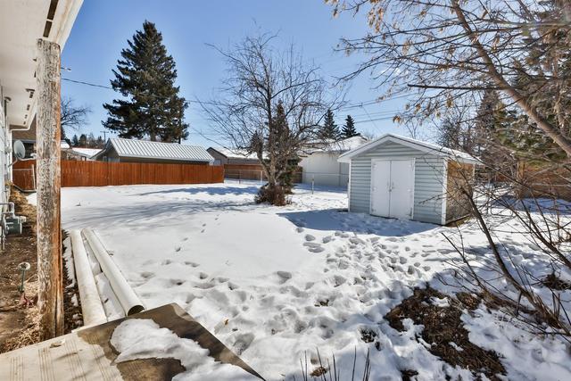 924 Elm Street, House detached with 2 bedrooms, 1 bathrooms and 2 parking in Improvement District No.  4 Waterton AB | Image 25